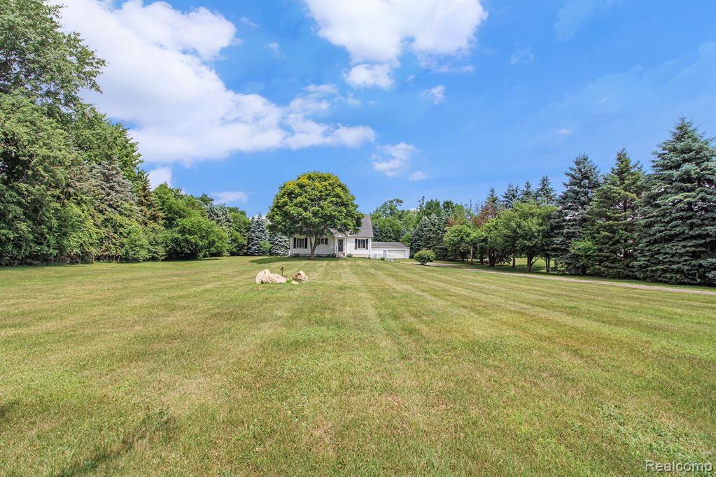 999 Tyrrell Road Bancroft, MI 48414 - Photo 2 of 29