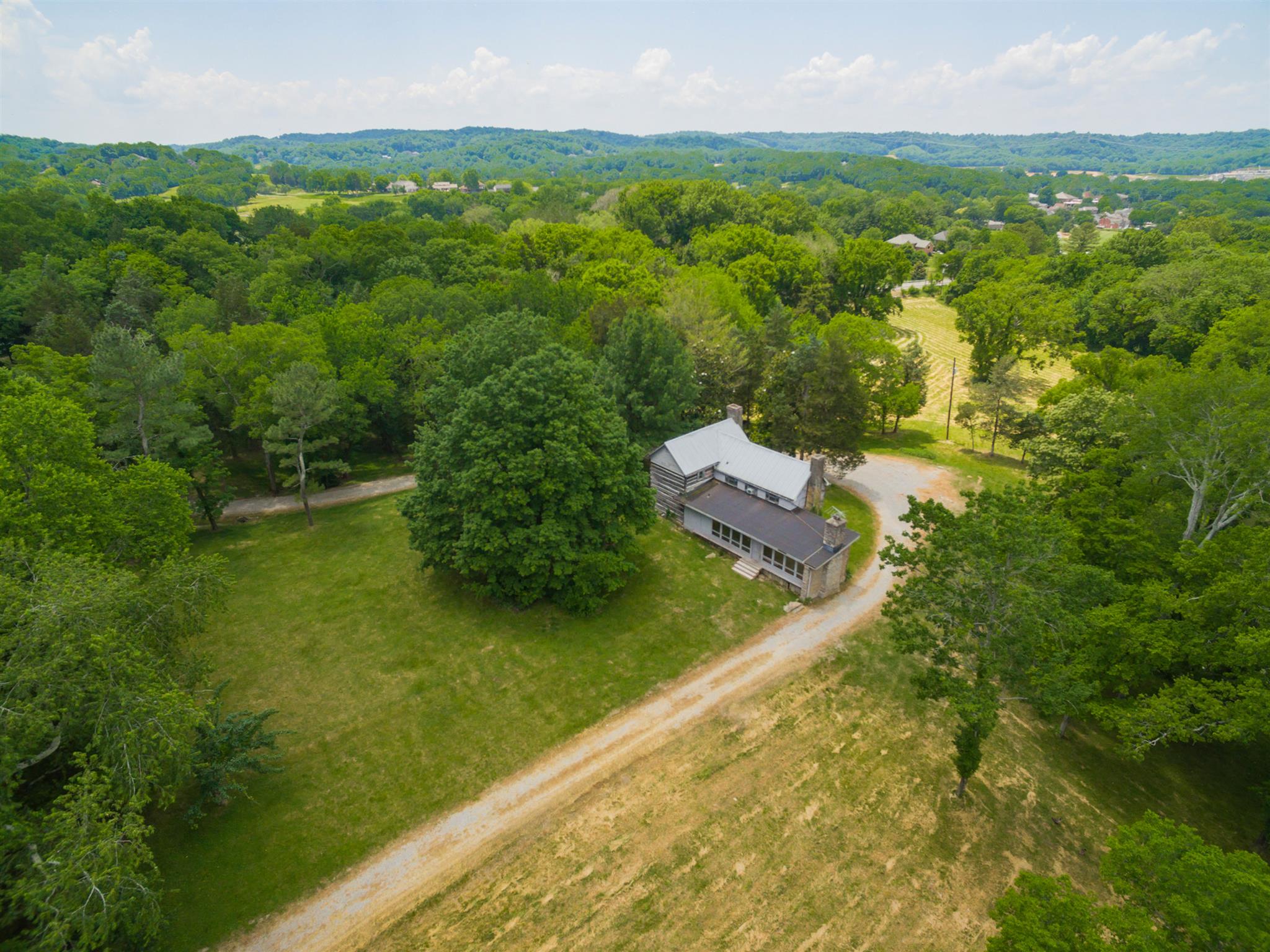 698 Sneed Road West Nashville, TN 37221 - Photo 3 of 17 Gallery Image 3