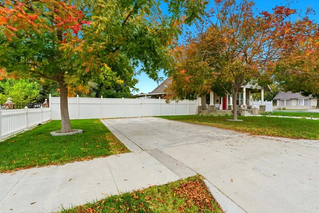 $405,000 | 1250 North Harris Street, Hanford, CA 93230