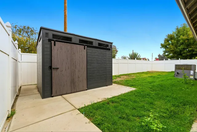 $405,000 | 1250 North Harris Street, Hanford, CA 93230