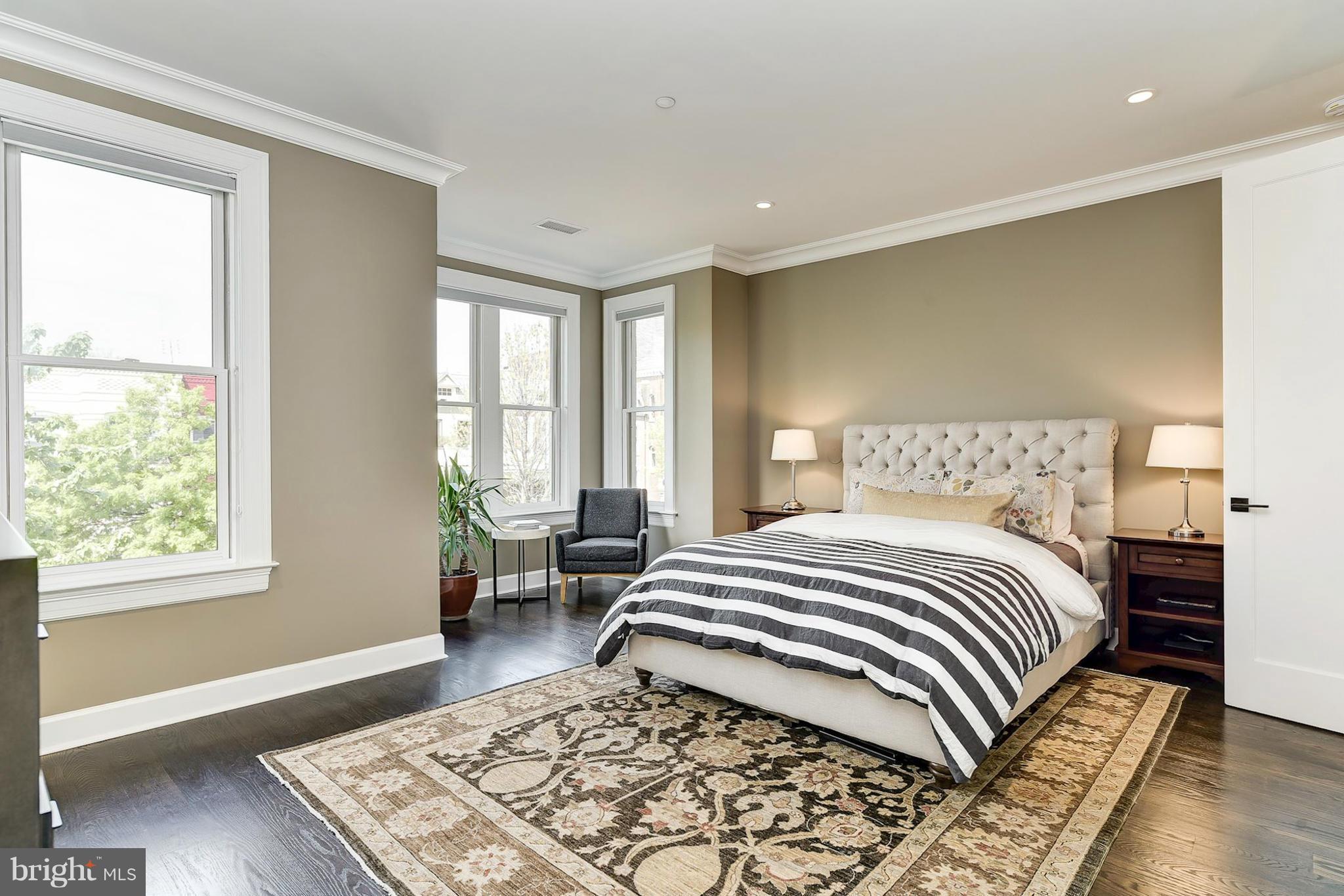 327 9th Street Northeast Washington, DC 20002 - Photo 11 of 30 Bedroom (Master)