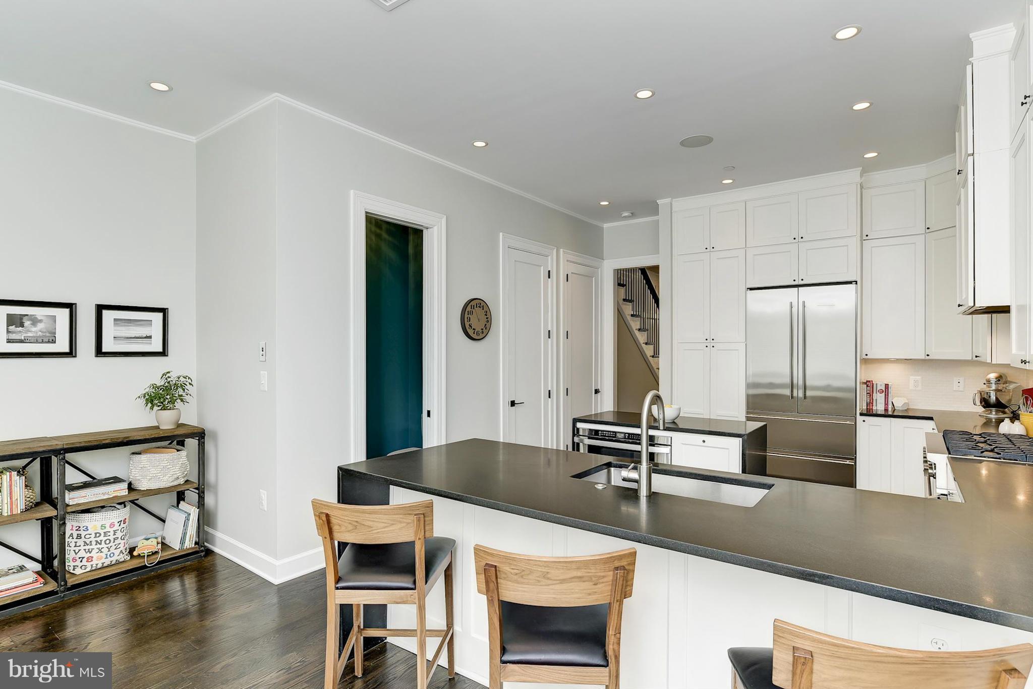 327 9th Street Northeast Washington, DC 20002 - Photo 10 of 30 Kitchen