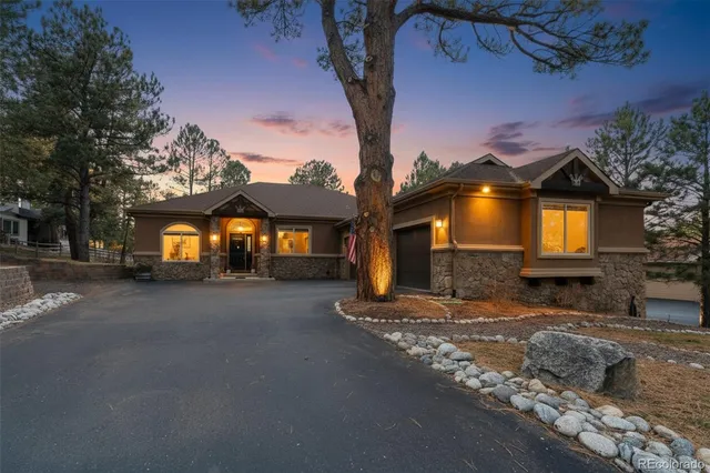 $1,075,000 | 670 Independence Drive, Larkspur, CO 80118