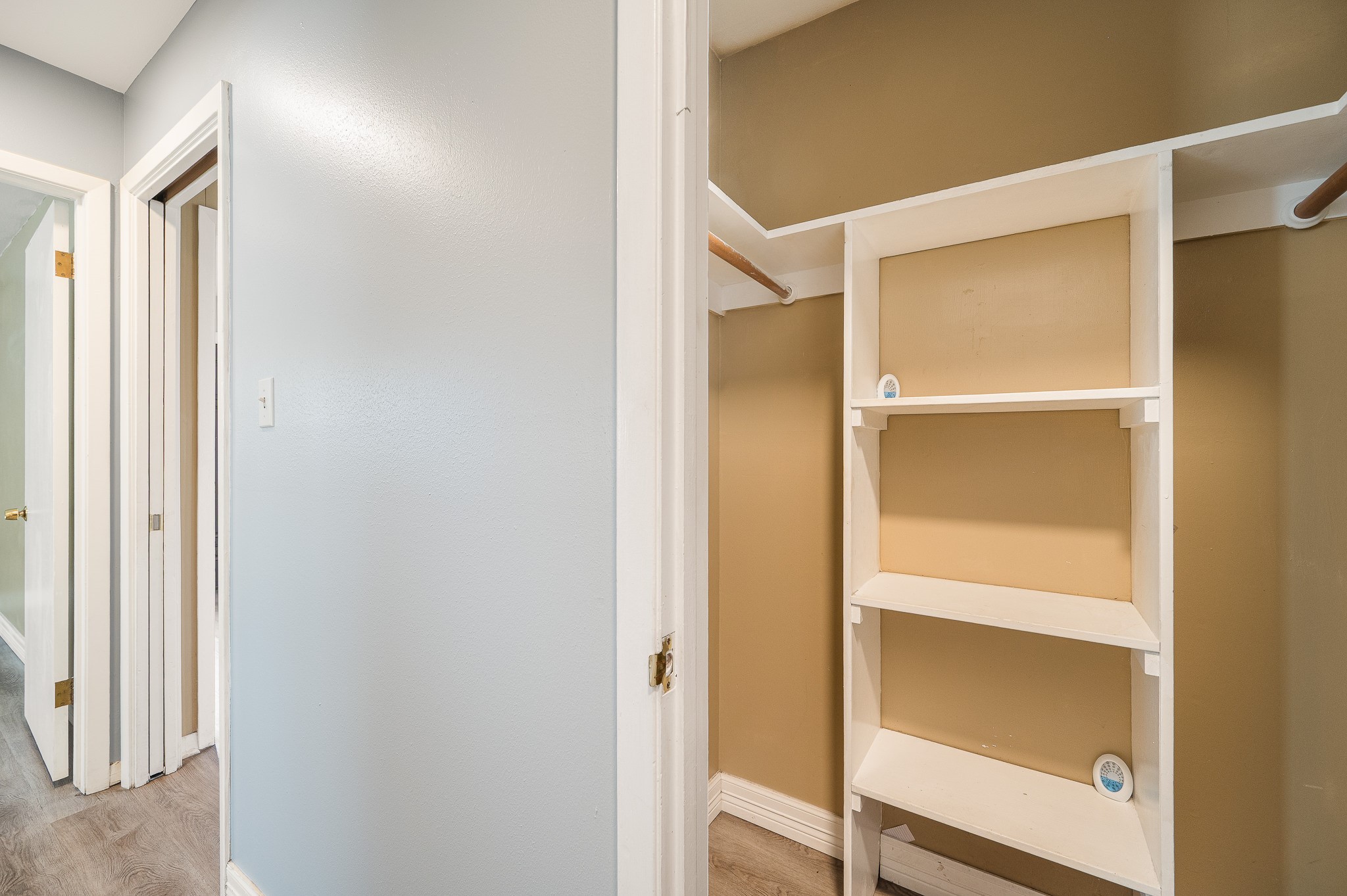 8314 Edgemoor Drive Houston, TX 77036 - Photo 25 of 34 a bathroom with a glass shower door