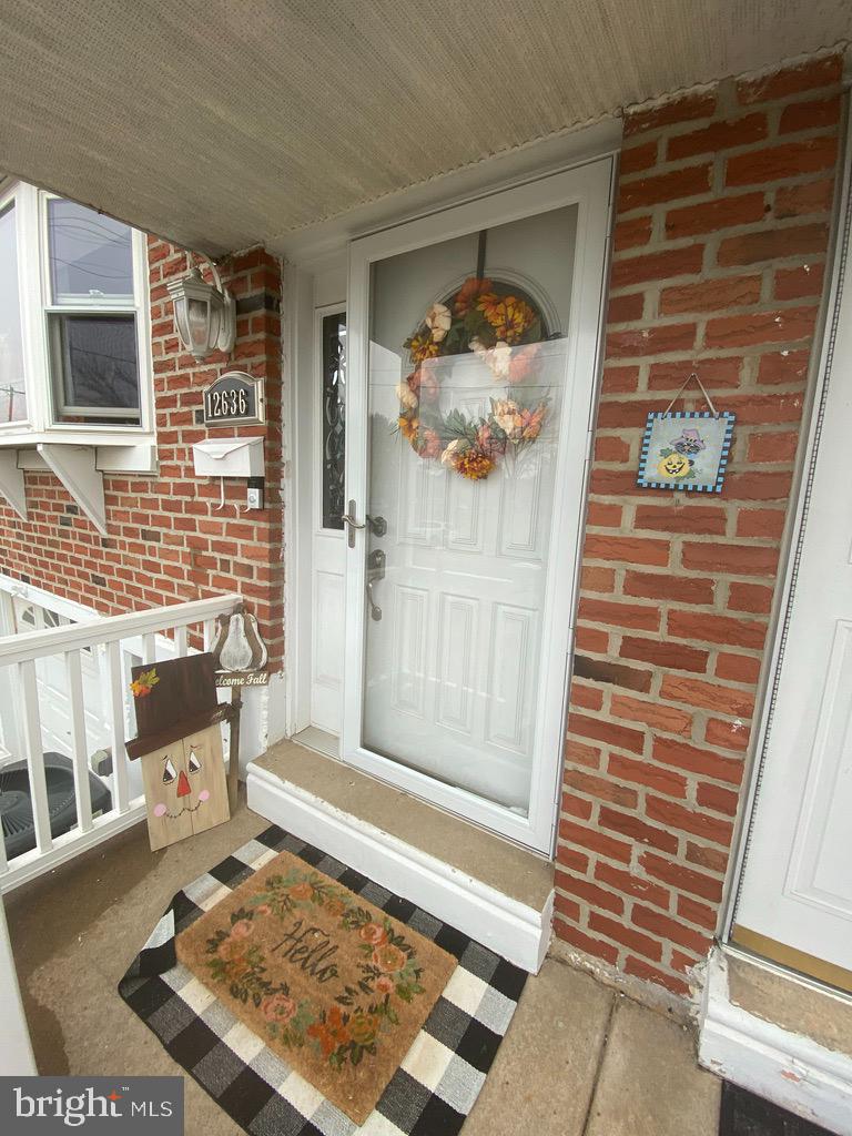 12636 Medford Road Philadelphia, PA 19154 - Photo 2 of 31
