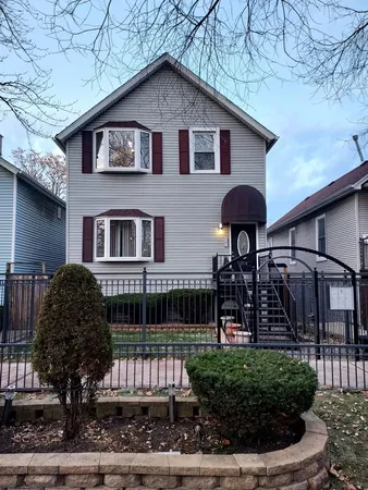 $1,075,000 | 2516 West Lyndale Street, Chicago, IL 60647