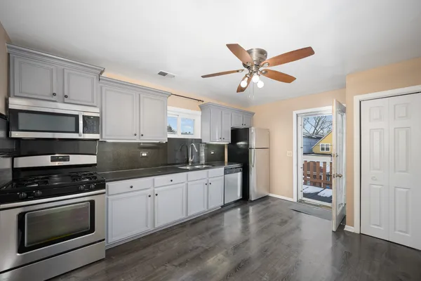 $1,075,000 | 2516 West Lyndale Street, Chicago, IL 60647