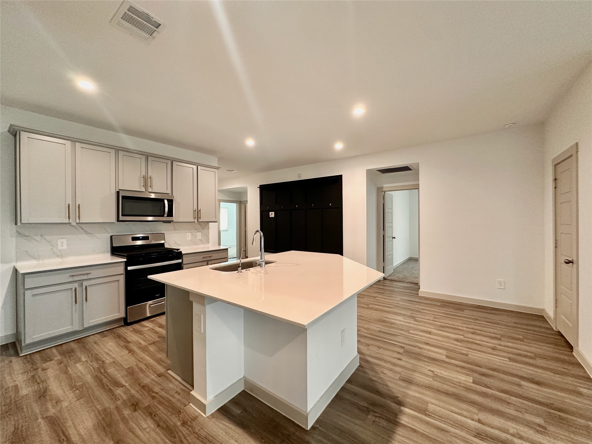 7719 Suffolk Vly Lane Rosharon, TX 77583 - Photo 7 of 22