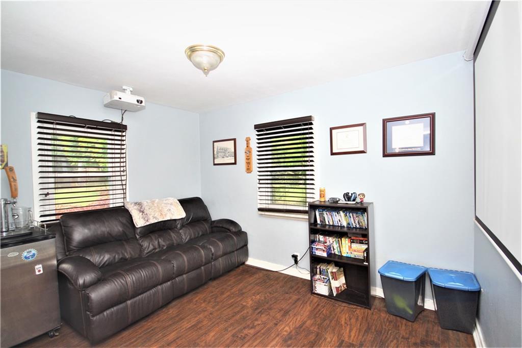 841 Hamil Road Verona, PA 15147 - Photo 12 of 23 Gallery Image 12