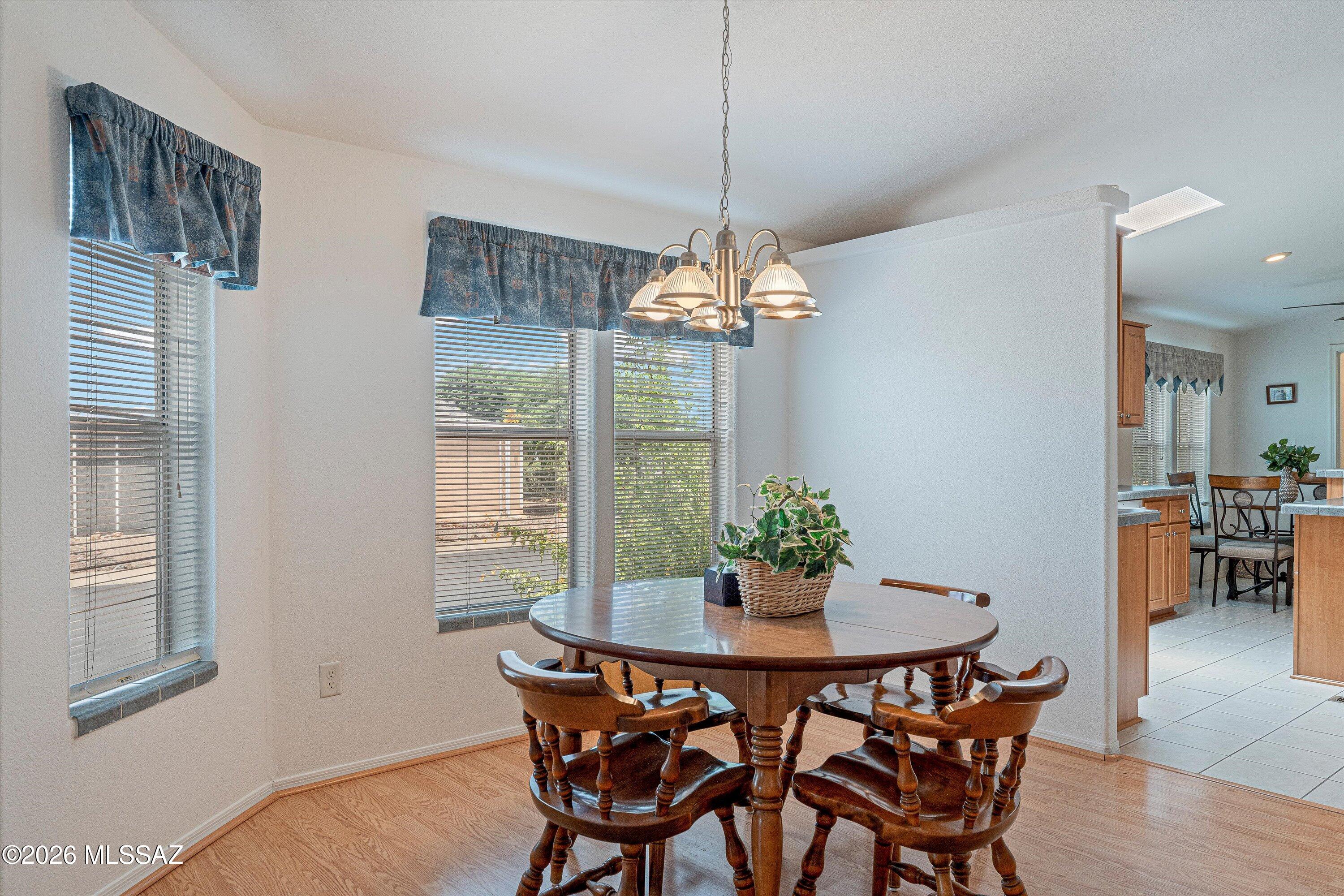 8401 South Kolb Road, Unit 524 Tucson, AZ 85756 - Photo 8 of 31 Dining Area
