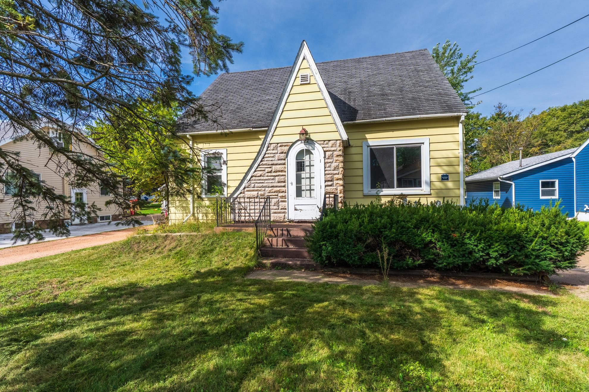 202 Frances Street Rothschild, WI 54474 - Photo 1 of 37 Gallery Image 1