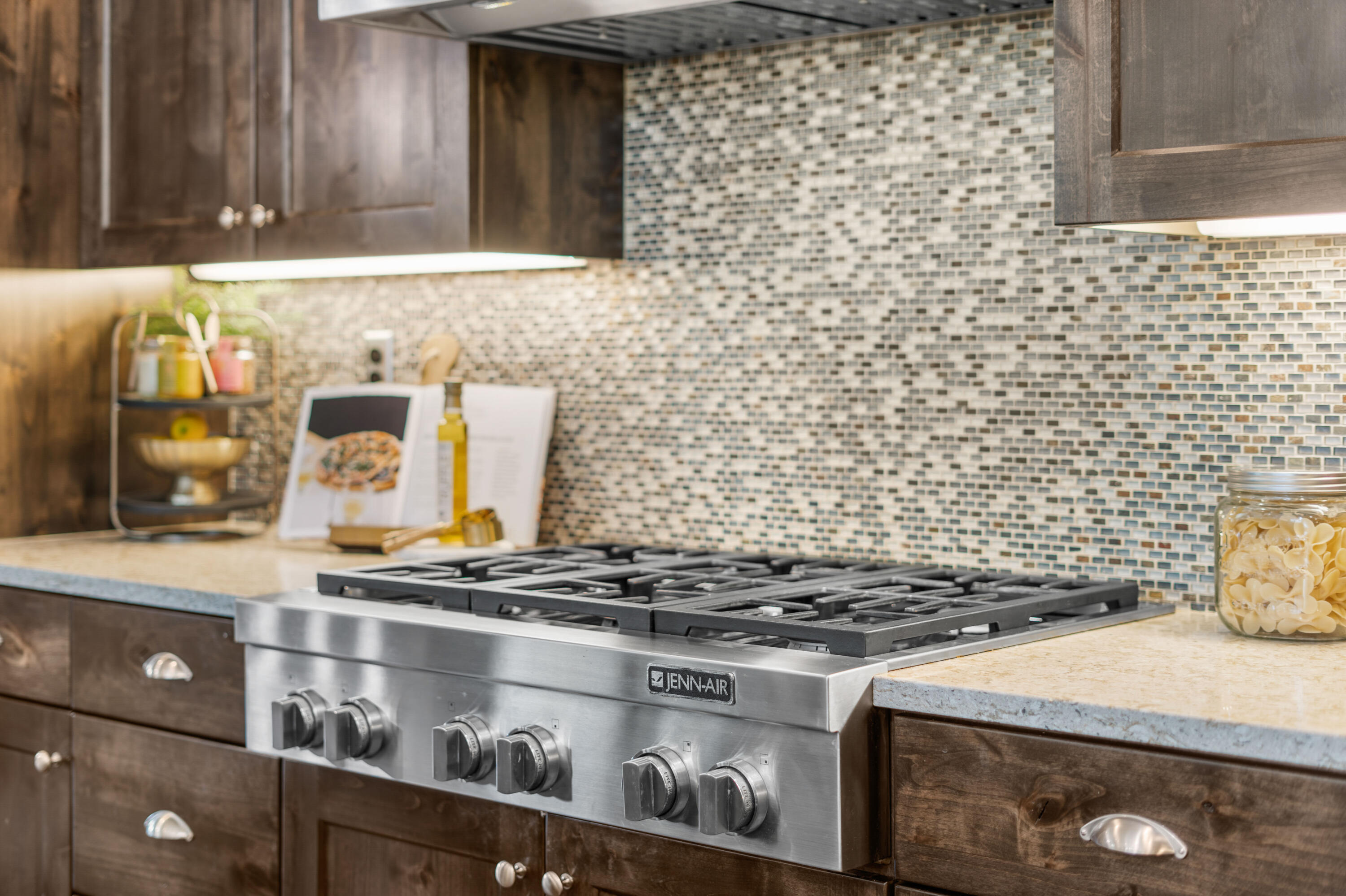 20182 Stonegate Drive Bend, OR 97702 - Photo 16 of 50 25-Kitchen