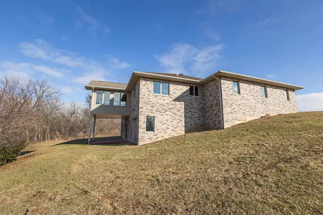 $439,900 | 3828 Courtney Court, Hazel Green, WI 53811