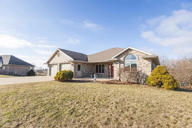 $439,900 | 3828 Courtney Court, Hazel Green, WI 53811