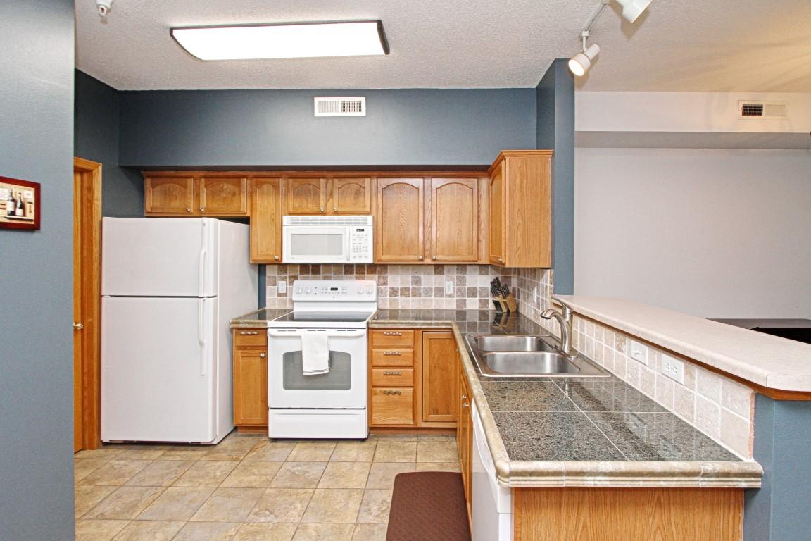 2969 Heinz Road, Unit 2 Iowa City, IA 52240 - Photo 10 of 50 Gallery Image 10