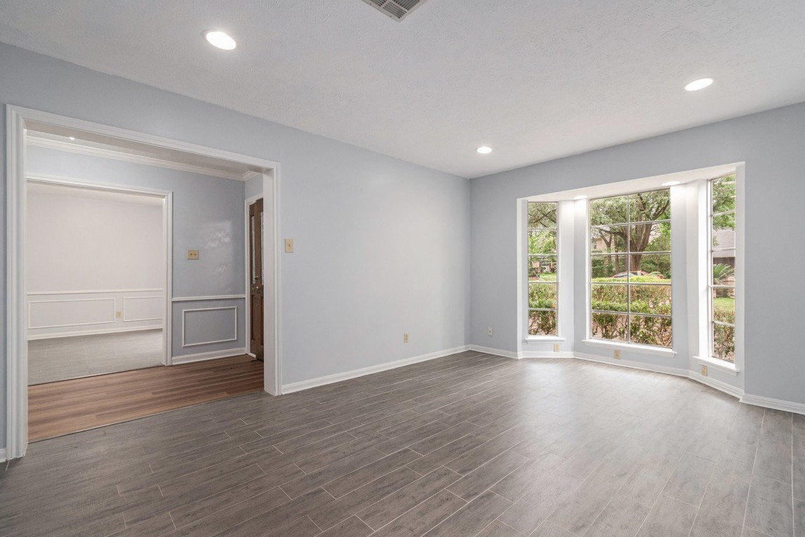 6307 Bayonne Drive Spring, TX 77389 - Photo 5 of 47