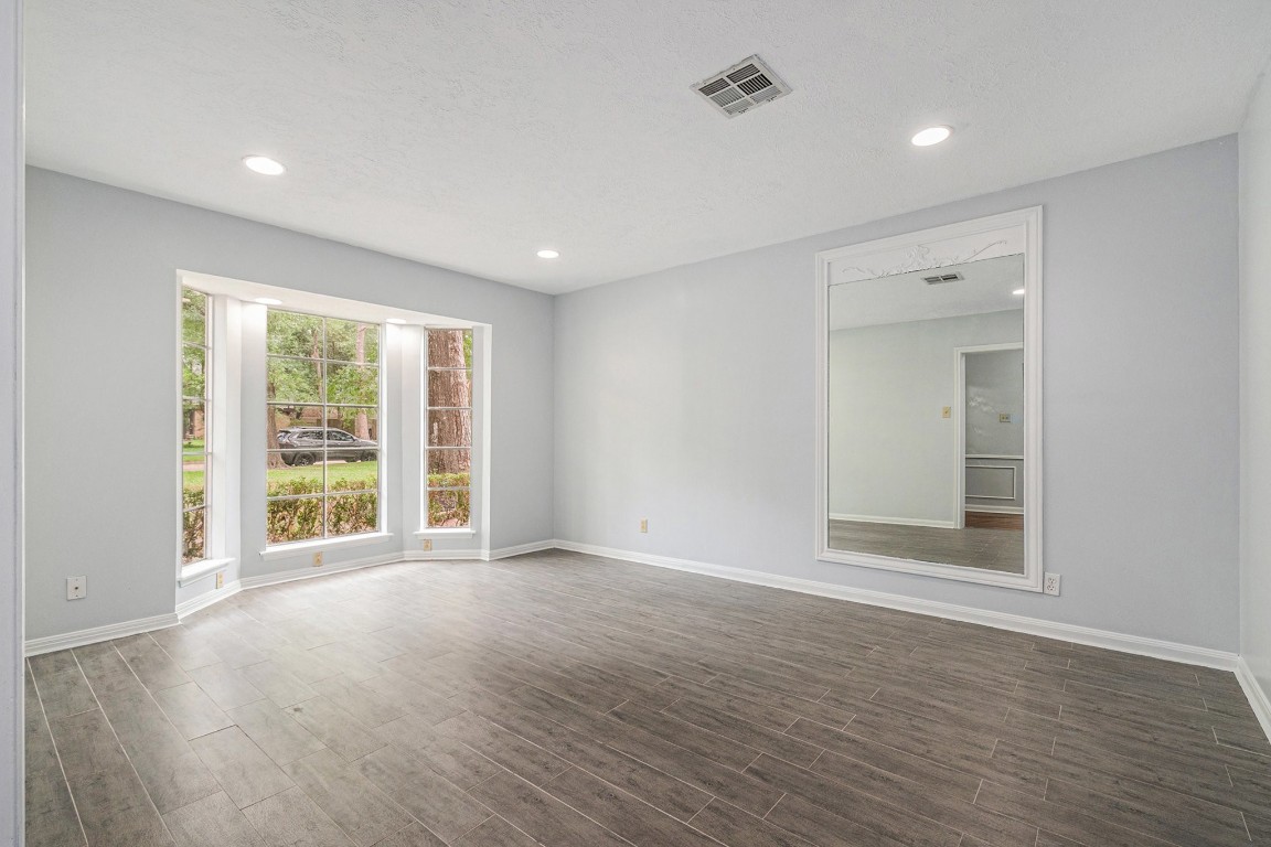 6307 Bayonne Drive Spring, TX 77389 - Photo 6 of 47