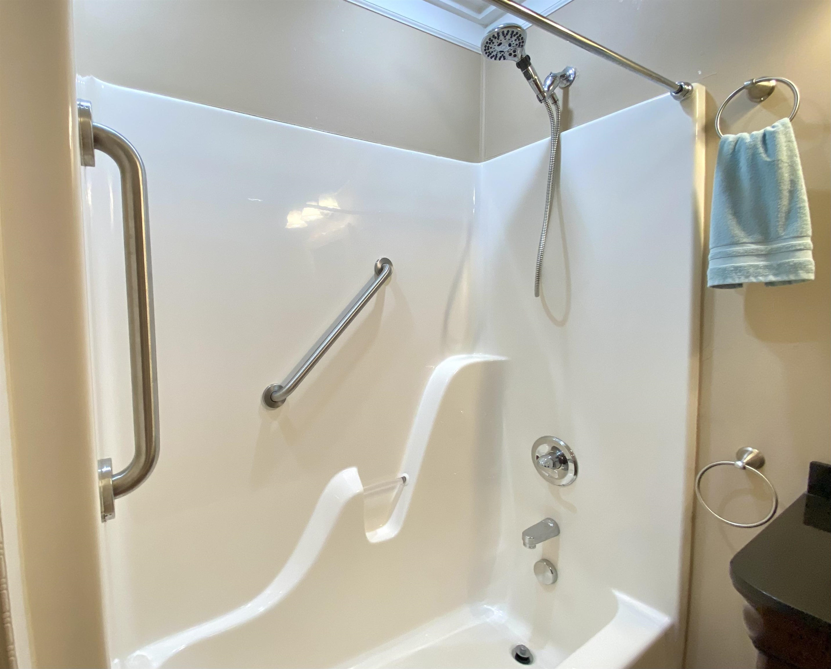 235 South Selma Road Wendell, NC 27591 - Photo 19 of 37 Master Bath/Spa