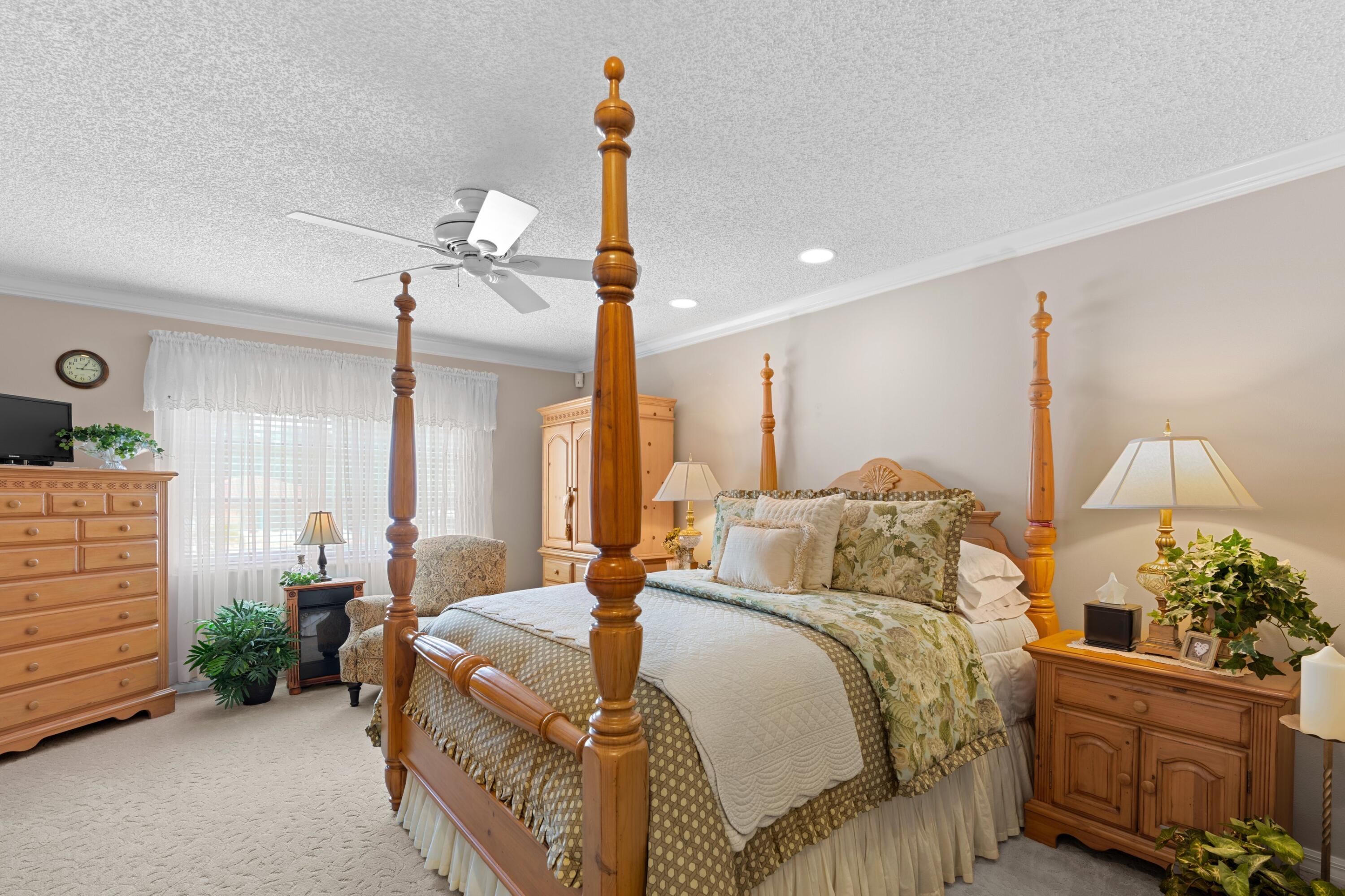 21734 Arriba Real, Unit 32B Boca Raton, FL 33433 - Photo 18 of 27 Primary Bedroom