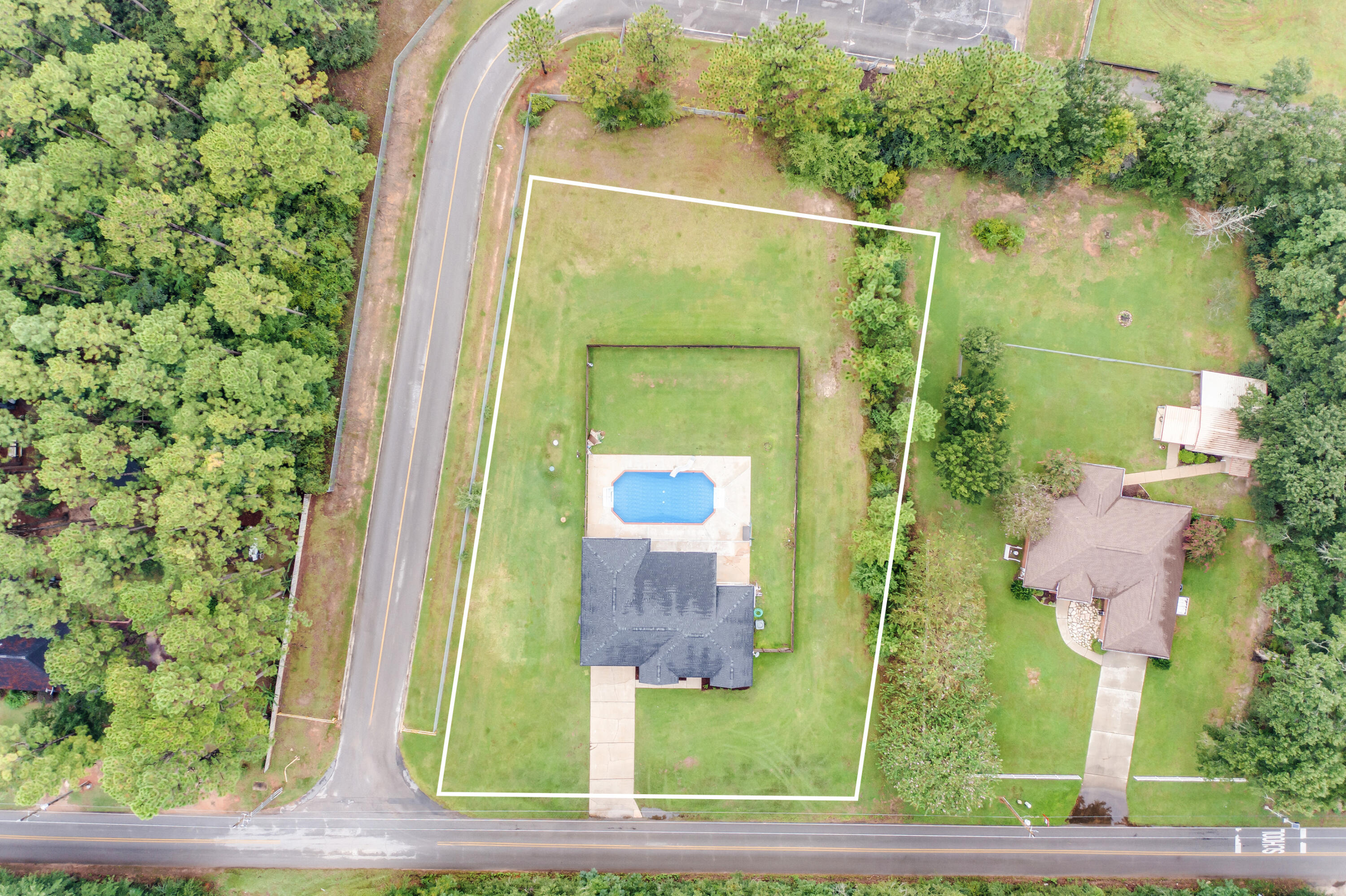 6090 Buckward Road Baker, FL 32531 - Photo 49 of 51 front view of a small yard