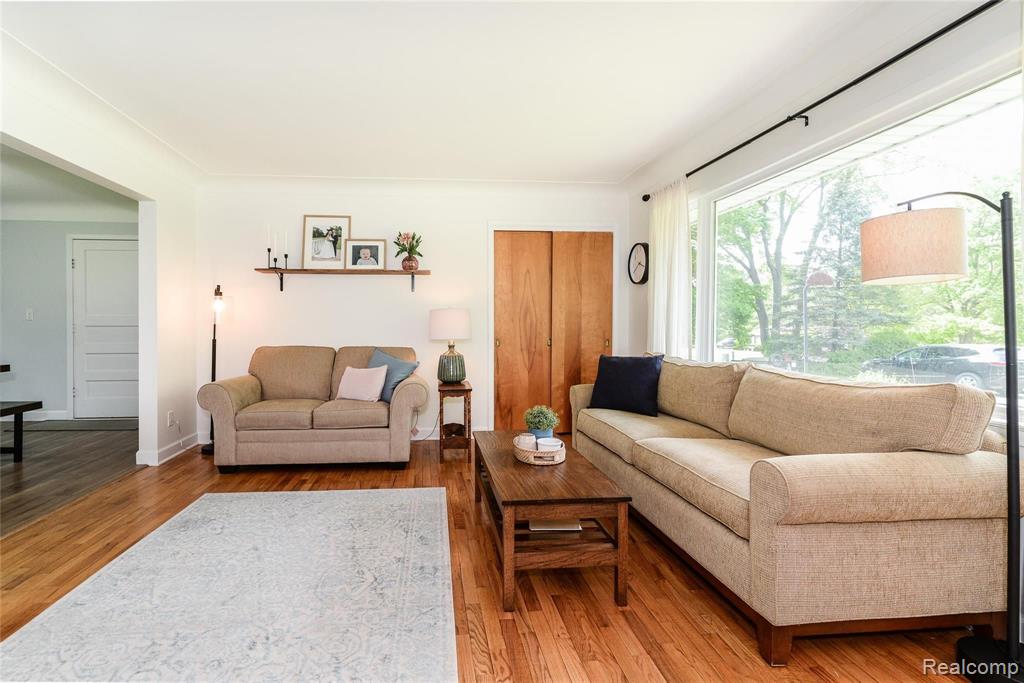 3855 Mason Road Howell, MI 48843 - Photo 8 of 28