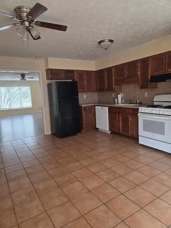 $1,800 | 2120 Fieldstone View Court Southeast, Conyers, GA 30013