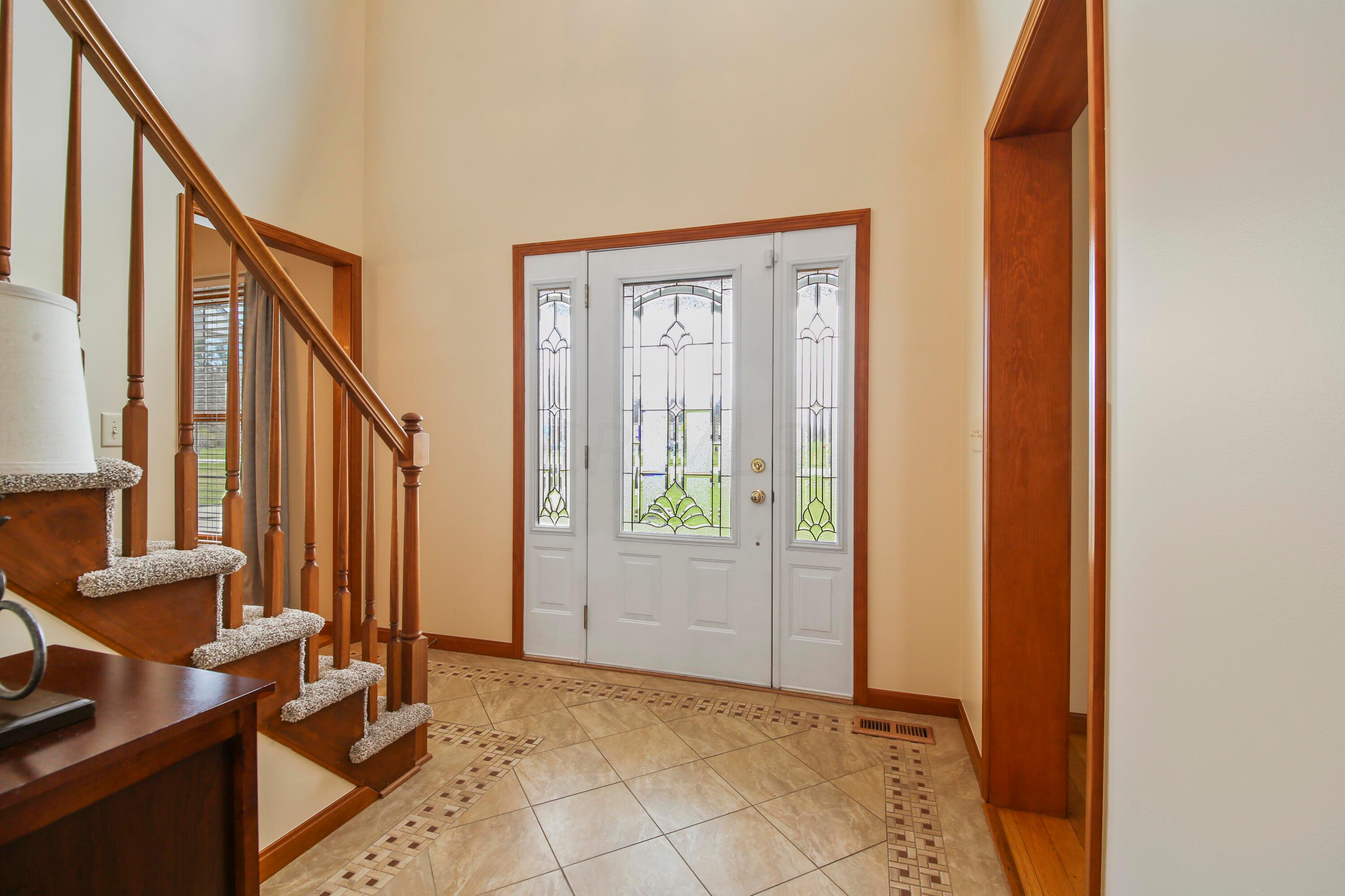 3273 Gooding Road Marion, OH 43302 - Photo 6 of 60 Additional view of the Foyer.