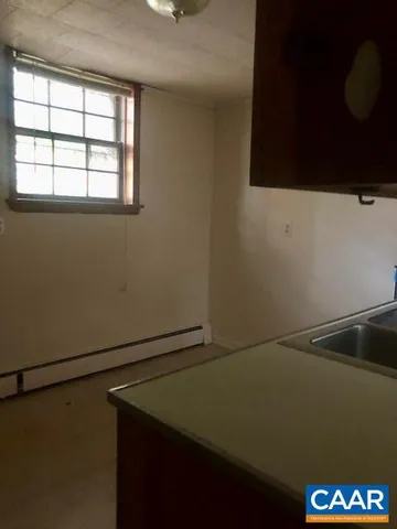 $1,000 | 925 St Clair Avenue, Unit B, Charlottesville, VA 22901