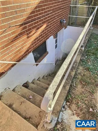 $1,000 | 925 St Clair Avenue, Unit B, Charlottesville, VA 22901