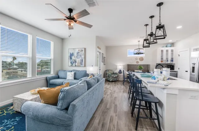 $944,900 | 603 East Avenue G, Unit 101, Port Aransas, TX 78373