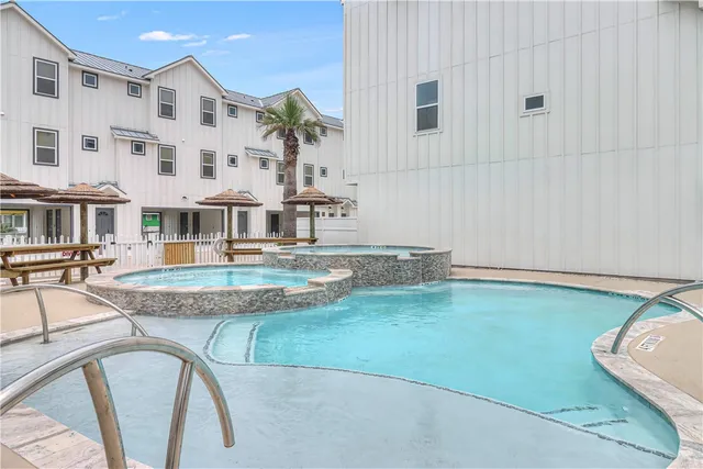 $944,900 | 603 East Avenue G, Unit 101, Port Aransas, TX 78373