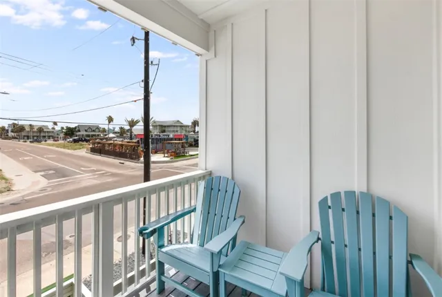 $944,900 | 603 East Avenue G, Unit 101, Port Aransas, TX 78373