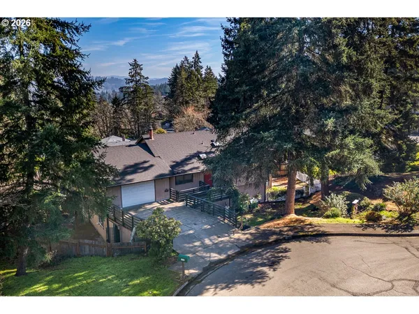 $699,000 | 1783 Graham Drive, Eugene, OR 97405