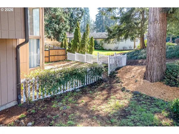 $699,000 | 1783 Graham Drive, Eugene, OR 97405