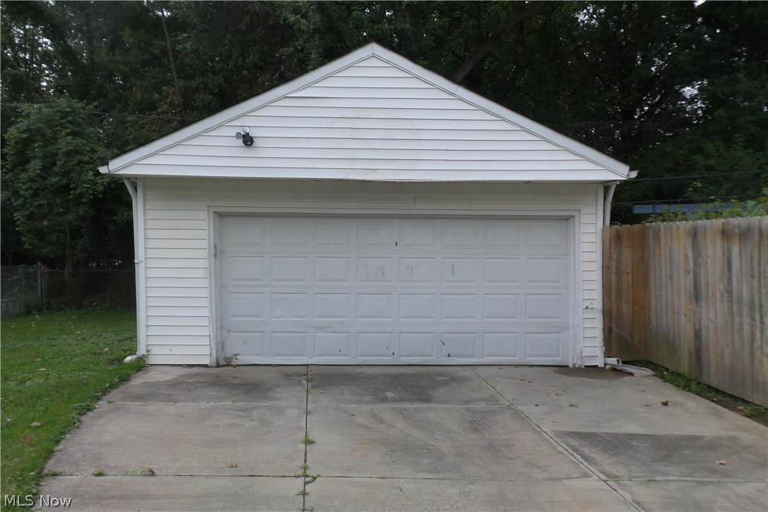 13608 Rockside Road Garfield Heights, OH 44125 - Photo 3 of 16