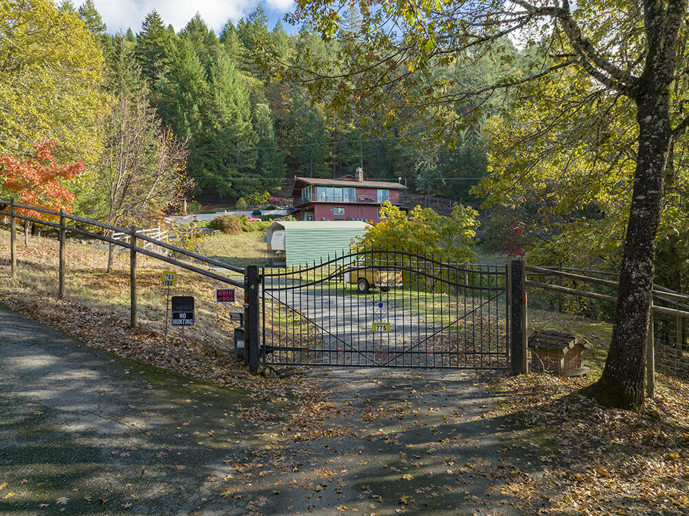 775 Trollview Road Grants Pass, OR 97527 - Photo 32 of 47 31