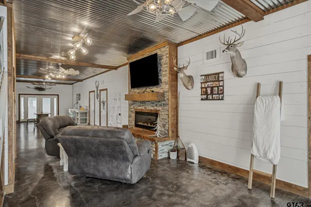 a view of livingroom with furniture and wooden floor
