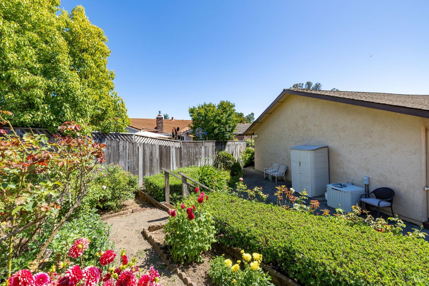 274 Beech Avenue Santa Rosa, CA 95409 - Photo 38 of 51