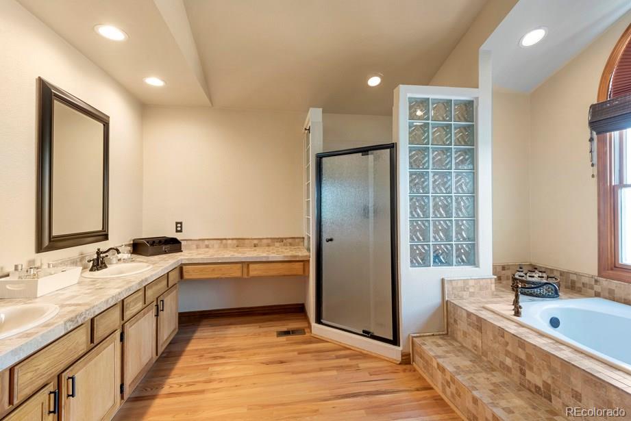 9234 Ritenour Court Lone Tree, CO 80124 - Photo 23 of 35