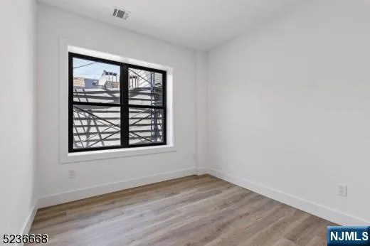 $2,250 | 189 Dayton Avenue, Unit 205, Passaic, NJ 07055