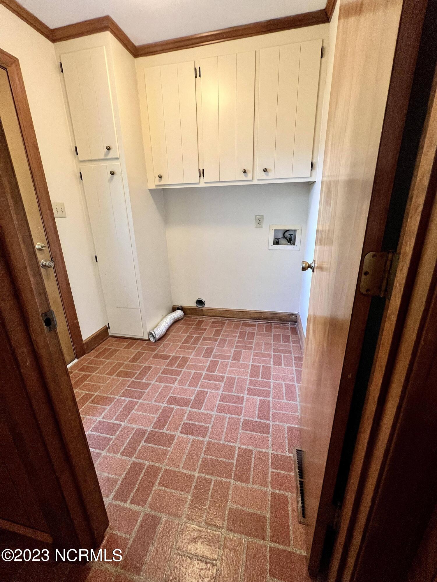 1905 Stanton Road Kinston, NC 28504 - Photo 29 of 86 387472071_1472745253490132_7092775096722