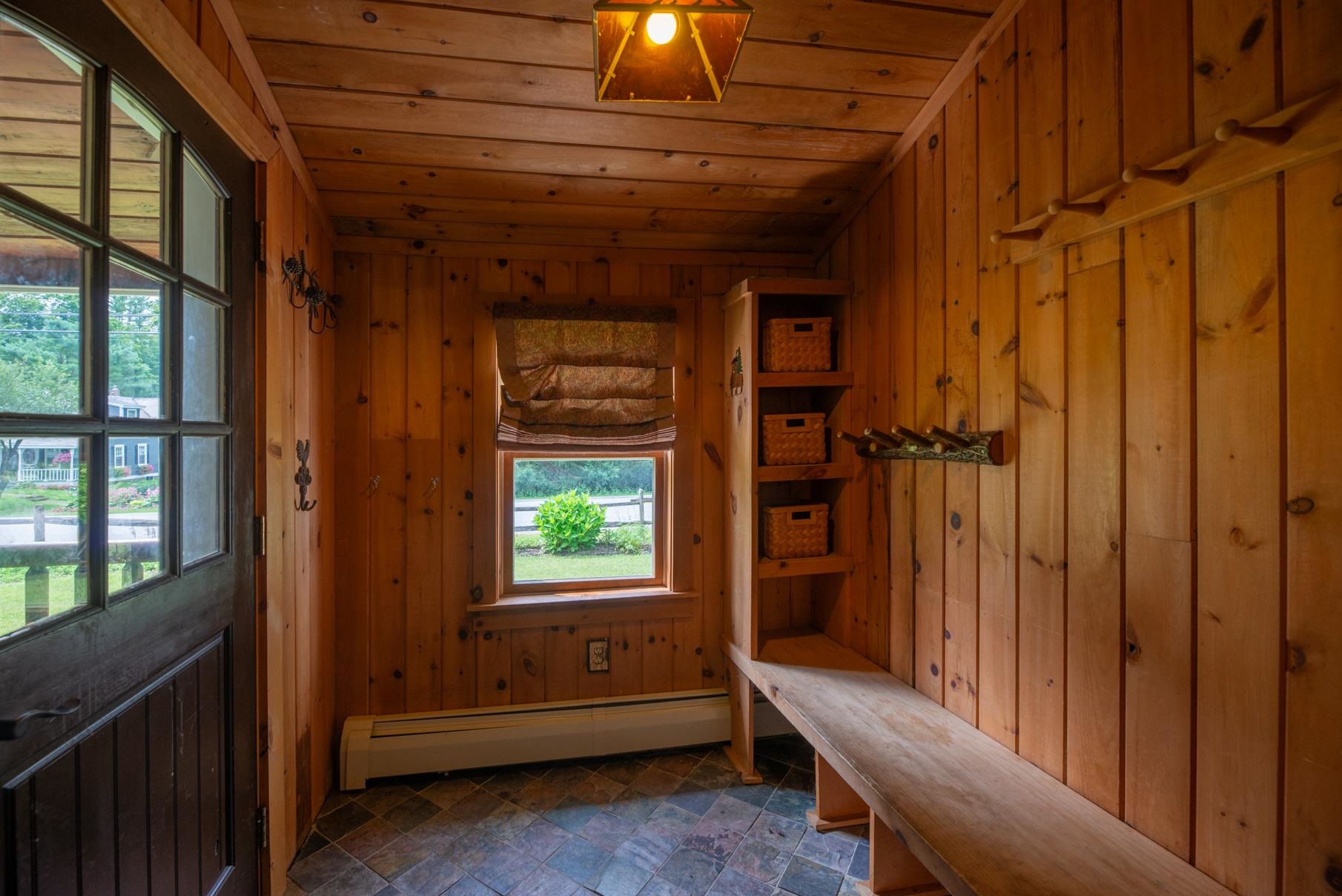 357 Kansas Road Sunderland, VT 05252 - Photo 4 of 27 Gallery Image 4