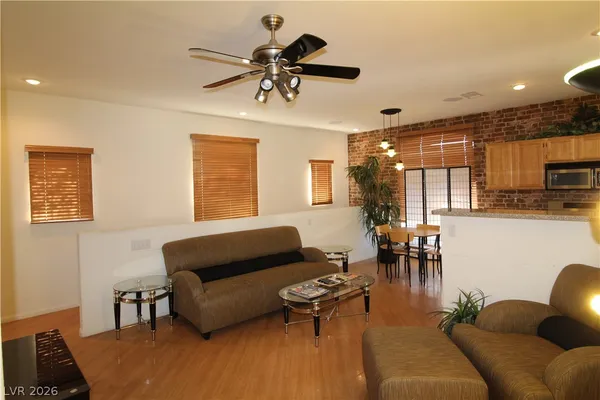 $1,995 | 1300 Red Gable Lane, Unit 203, Las Vegas, NV 89144