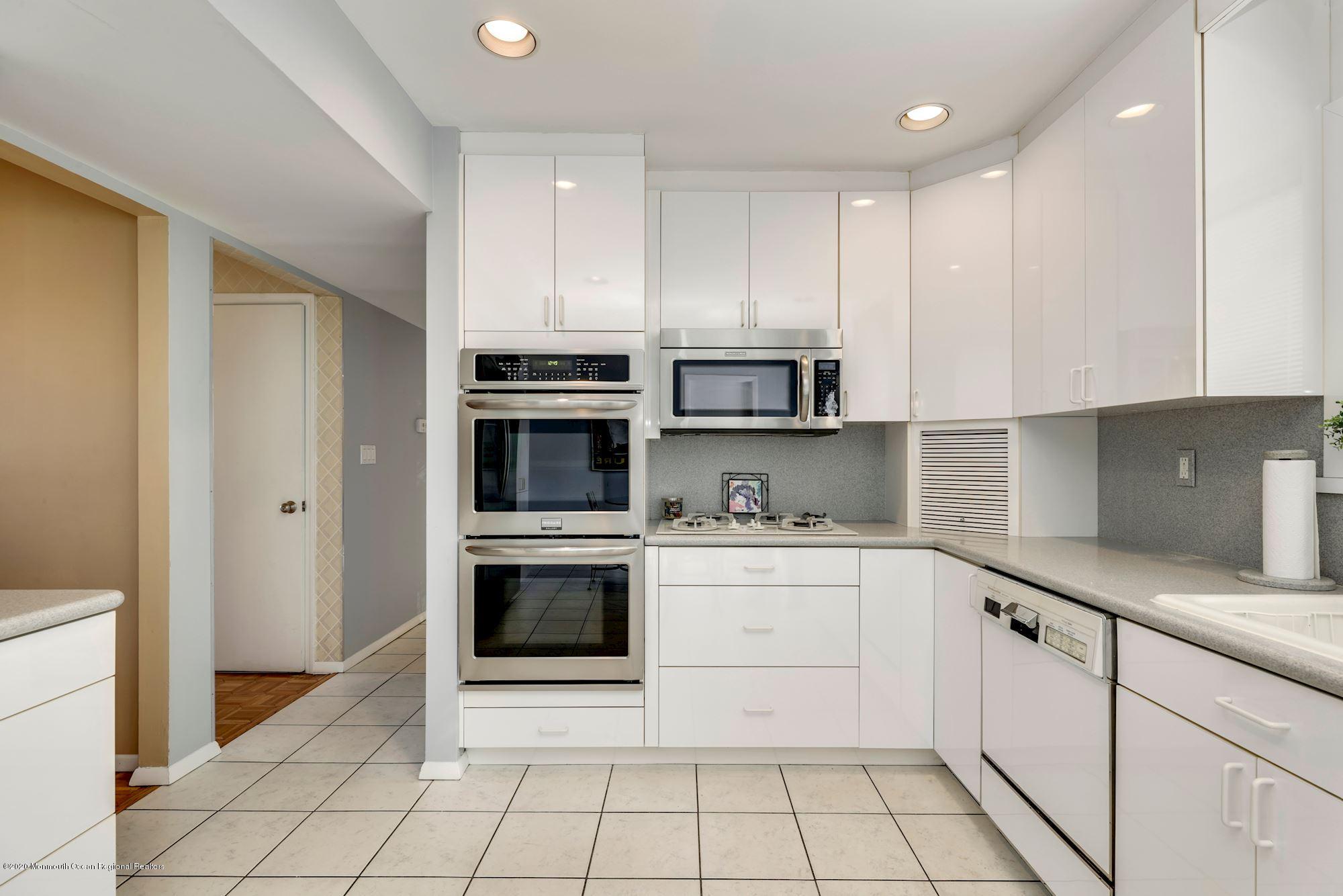 1 Bruce Road Morganville, NJ 07751 - Photo 14 of 31 DOUBLE CONVECTION