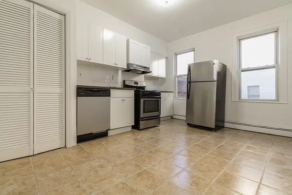 $2,900 | 412 2nd Street, Unit 2, Jersey City, NJ 07302