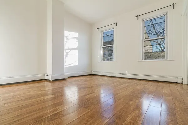 $2,900 | 412 2nd Street, Unit 2, Jersey City, NJ 07302