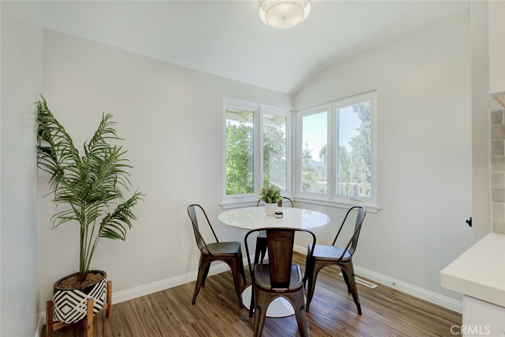 341 Cumberland Road Glendale, CA 91202 - Photo 11 of 29