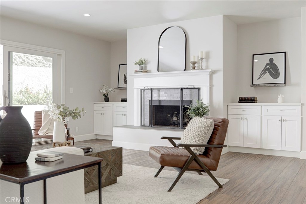 341 Cumberland Road Glendale, CA 91202 - Photo 3 of 29