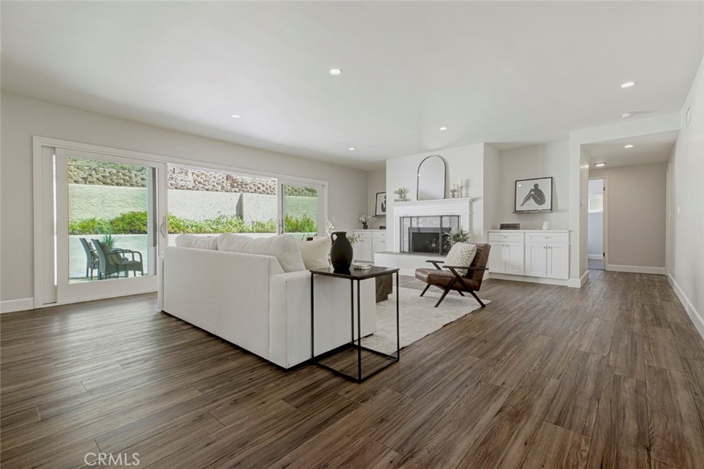 341 Cumberland Road Glendale, CA 91202 - Photo 5 of 29