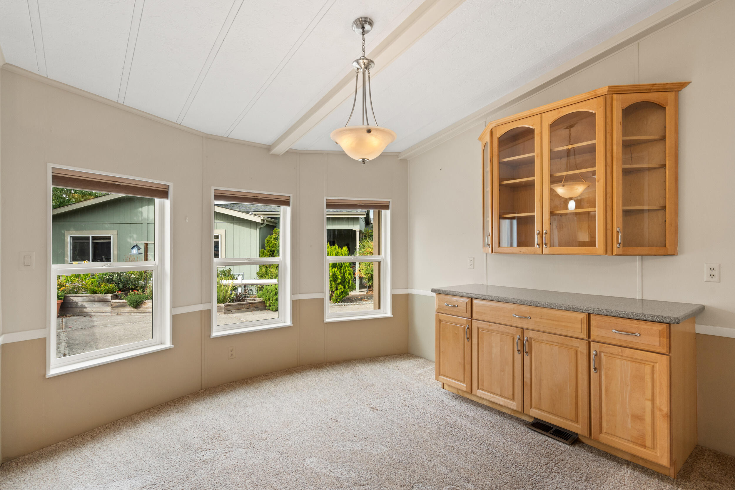 555 freeman rd, central point-14